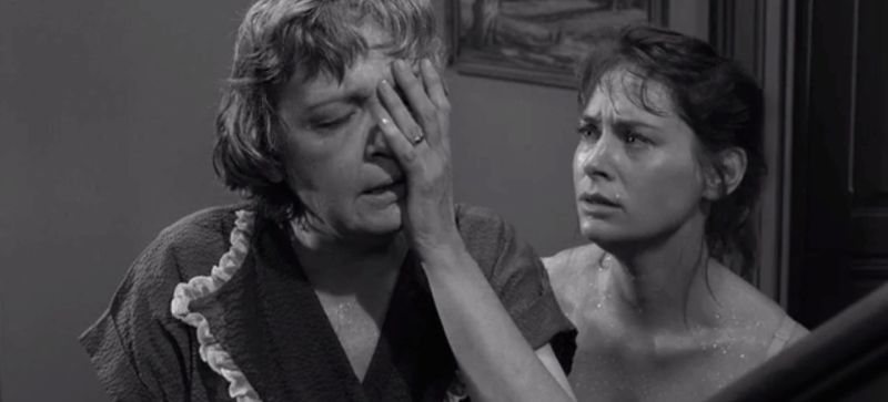 Illustration for article titled How to Watch Every Episode From Syfy's Twilight Zone New Years' Marathon